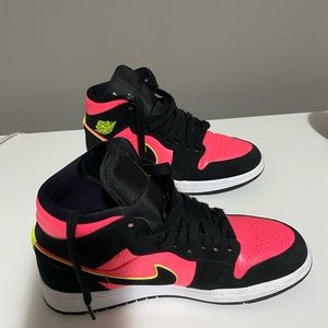 Womens air Jordan 1 retro mid used
